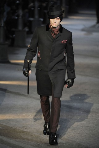 Alexander McQueen / - 2009-2010